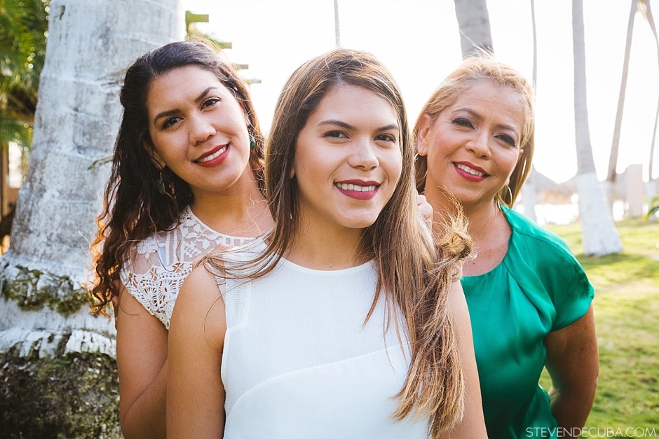 2016-02-15_0004-940x627 Like mother, like daughters - Family Photos in Aruba Lifestyle 