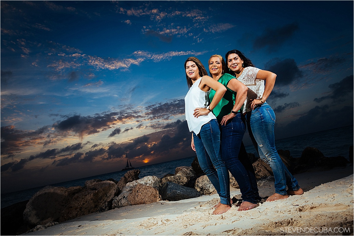 2016-02-15_0012 Like mother, like daughters - Family Photos in Aruba Lifestyle 