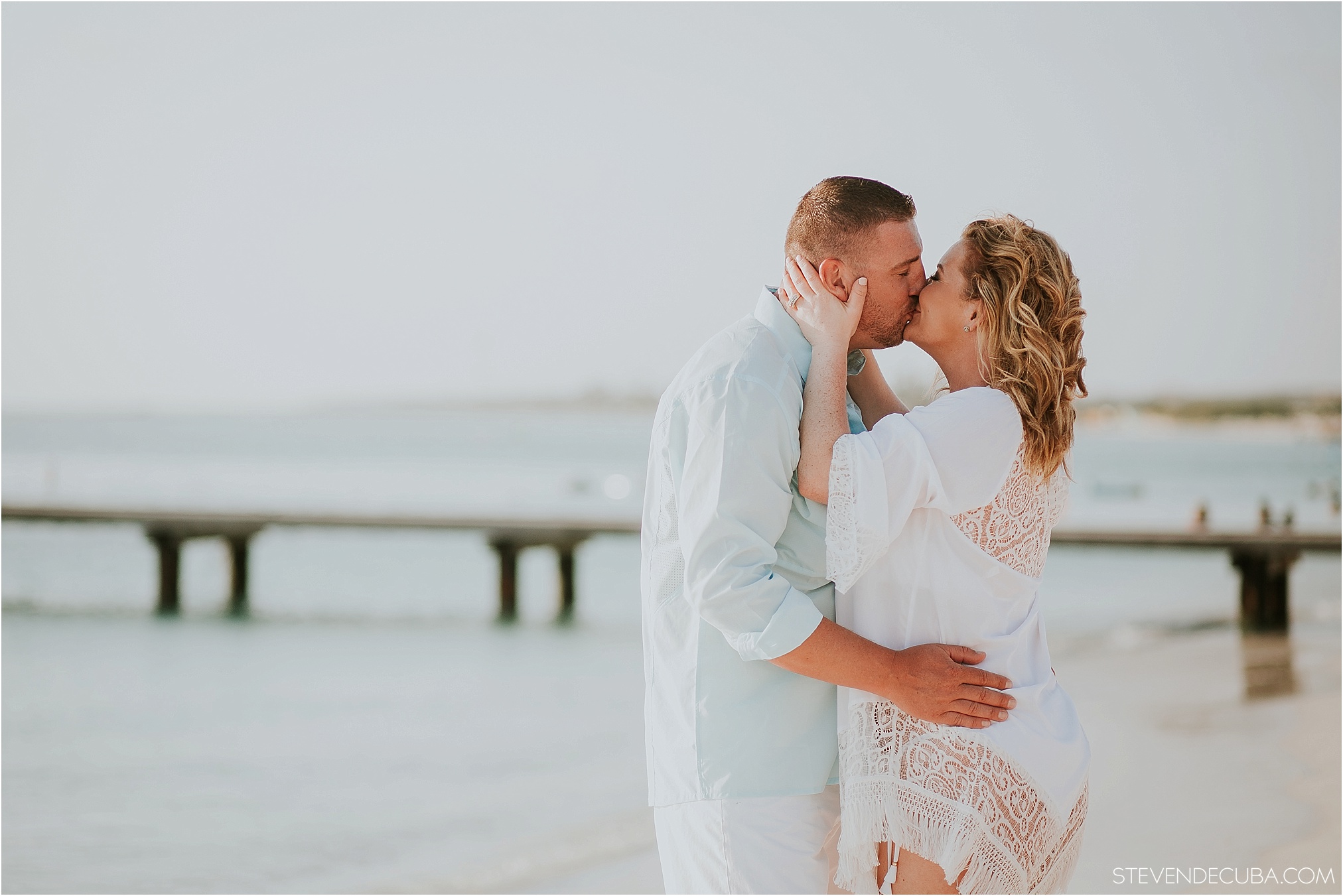 2016-06-05_0002 Engagement Session Aruba: Carly and Matt Engagement 