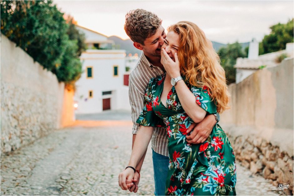 ibiza_old_town_stevendecuba_0013-940x627 Ibiza Old Town: Fun Couple Photos in Old Town Ibiza Engagement 