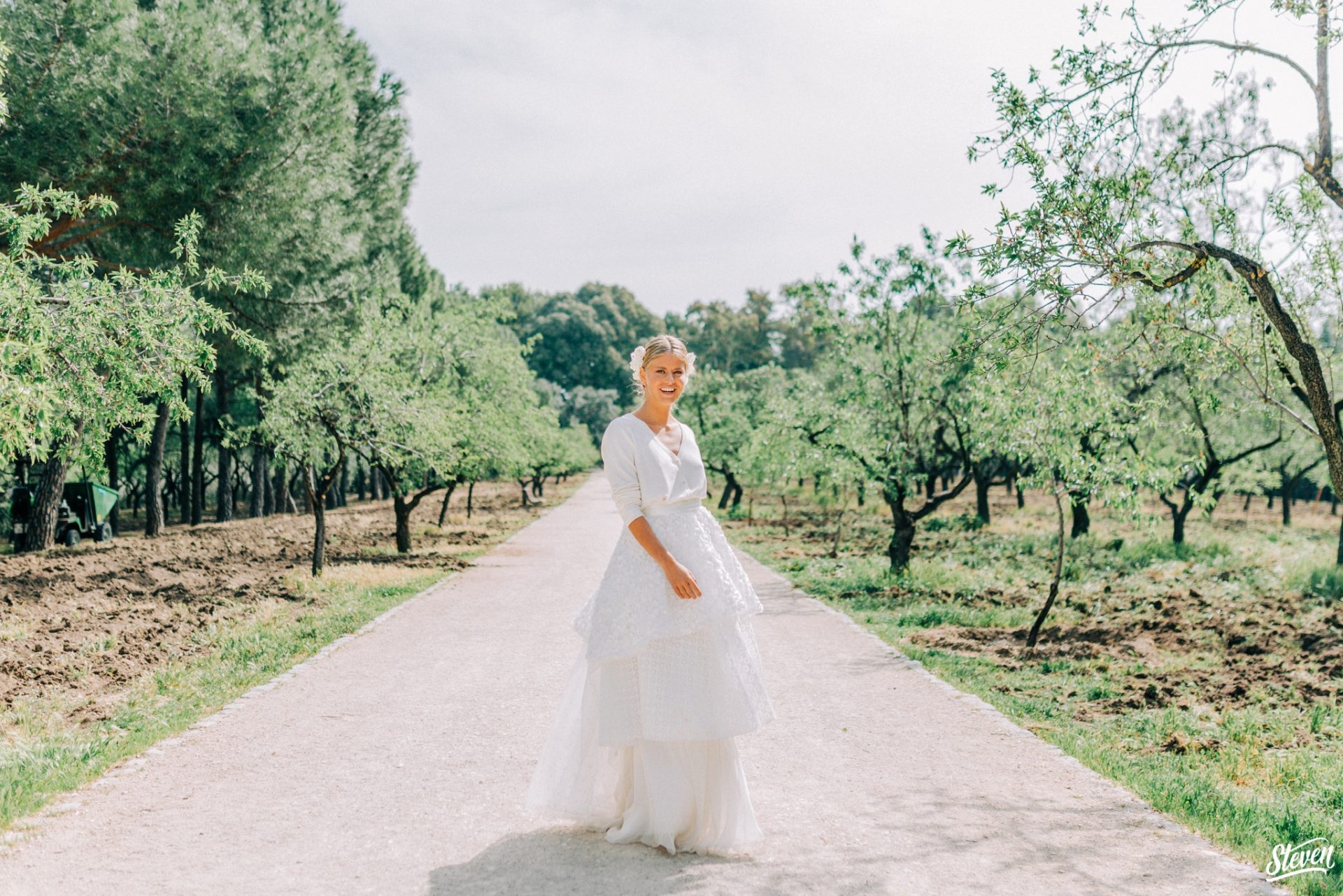 BRIDAL_HAIR_AND_MAKEUP00002-1920x1281 Featured on Oui Novias Madrid: Bridal Hair and Make-up Inspiration Lifestyle Wedding 